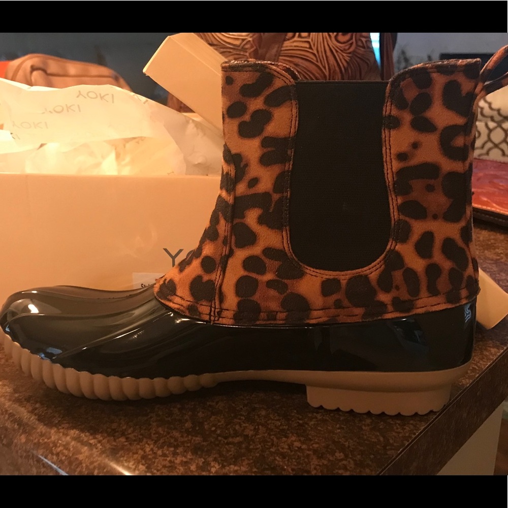 Leopard duck boots